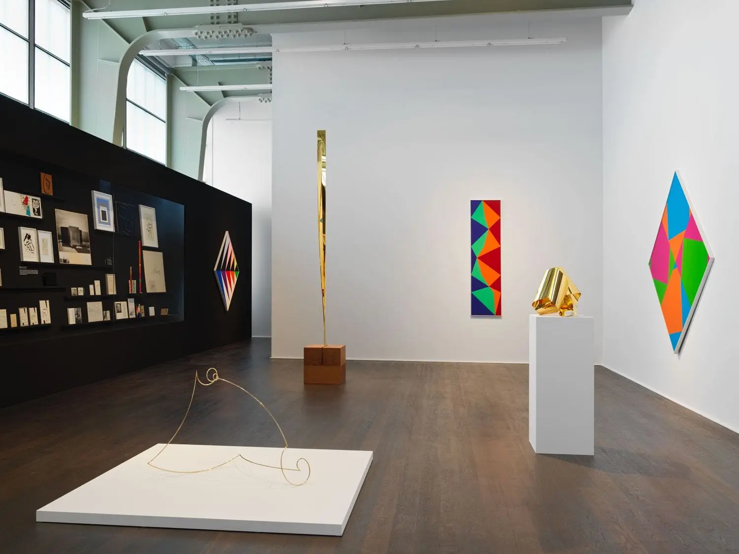 Exhibition view: Group Exhibition, max bill bauhaus constellations, Hauser & Wirth, Zürich (9 June–14 September 2019). © Angela Thomas Schmid / 2019 ProLitteris, Zurich. Courtesy the Max Bill Georges Vantongerloo Stiftung and Hauser & Wirth.