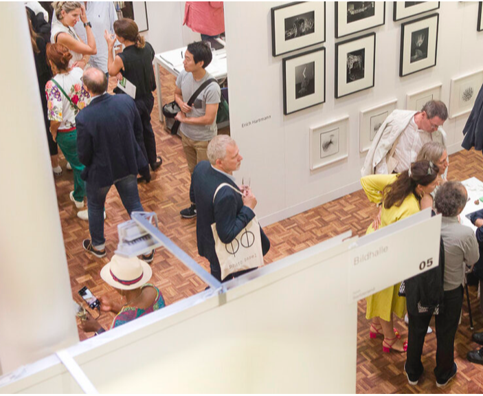 Volkshaus Basilea ospiterà la decima edizione del festival fotografico Photo Basel, dal 17 al 22 giugno 2025