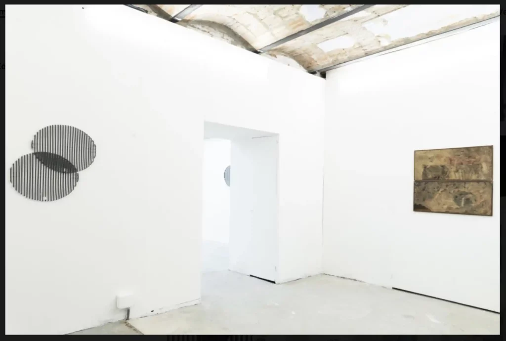 Mostra Aether/Etere Venezia dal 27 luglio 2024. Rickard e Sartori esplorano presenza e assenza alla Galleria Michela Rizzo, Giudecca.