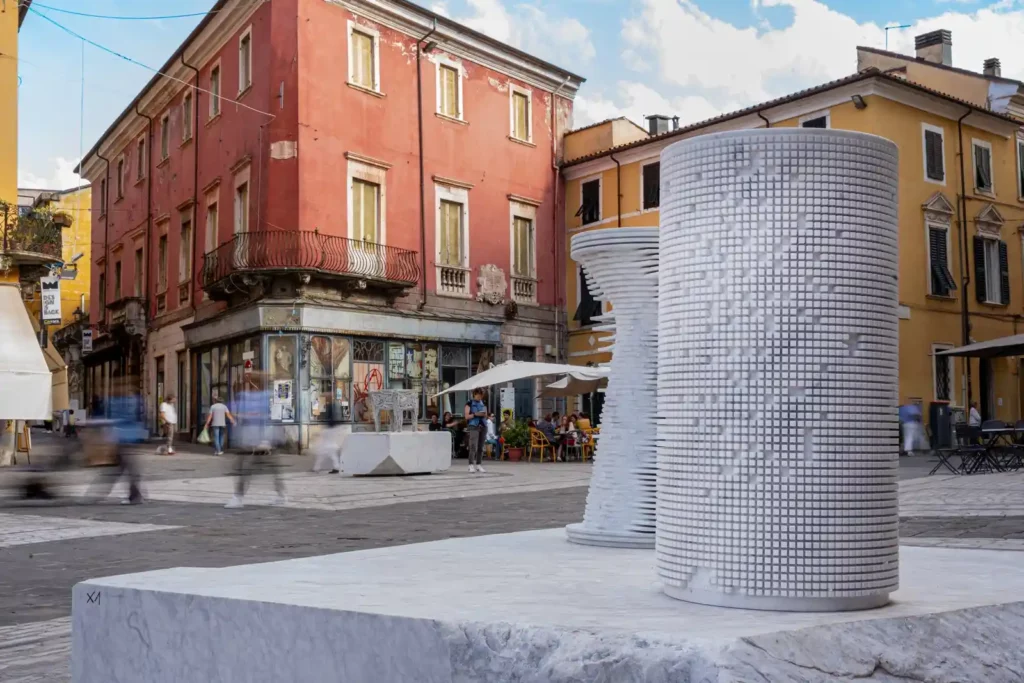 White Carrara 2024: dal 14 giugno al 29 settembre, scopri il design Made in Italy e le eccellenze locali nel centro storico di Carrara.